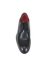 Black Wingtip